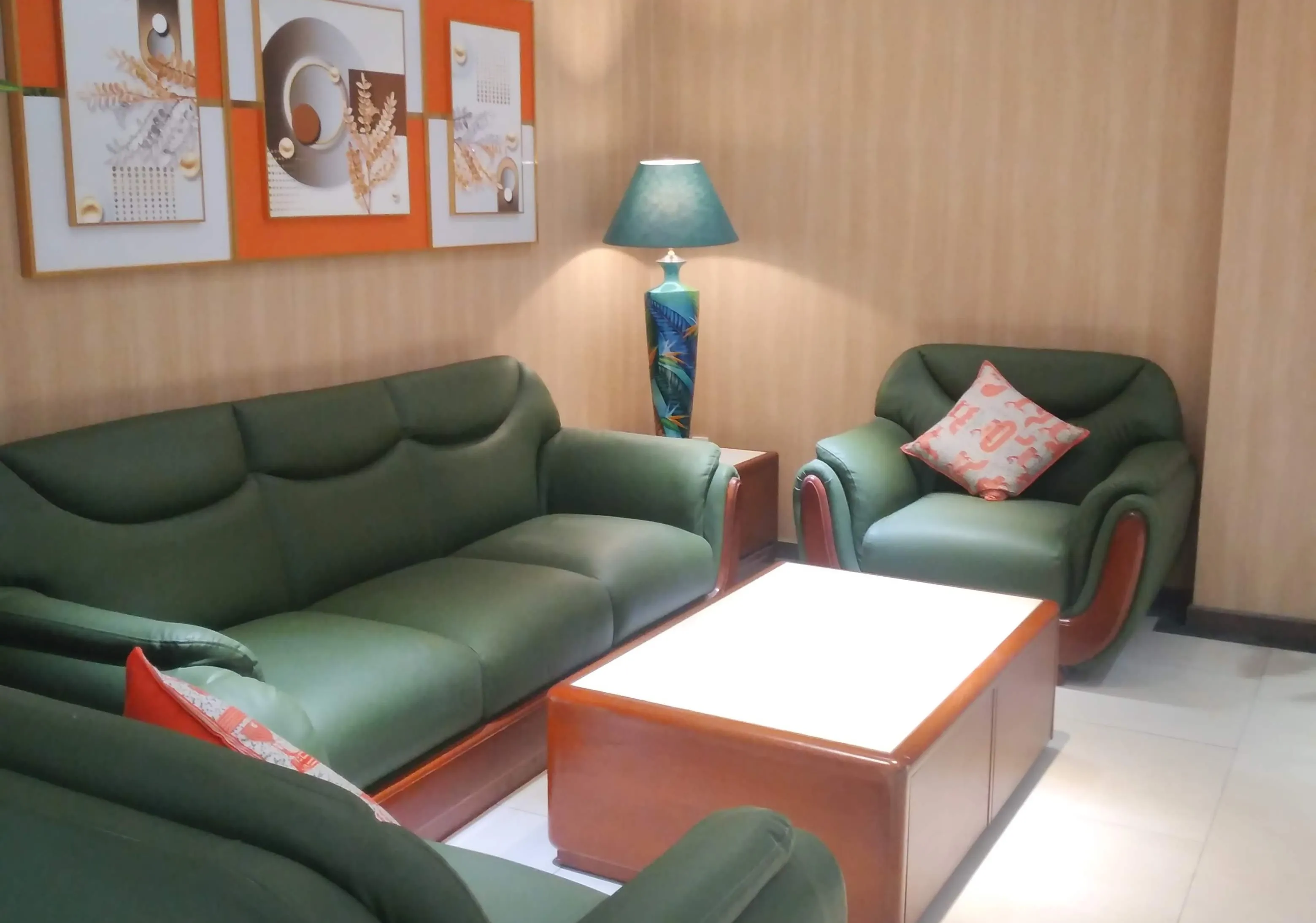 Thi công hoàn thiện Khách sạn