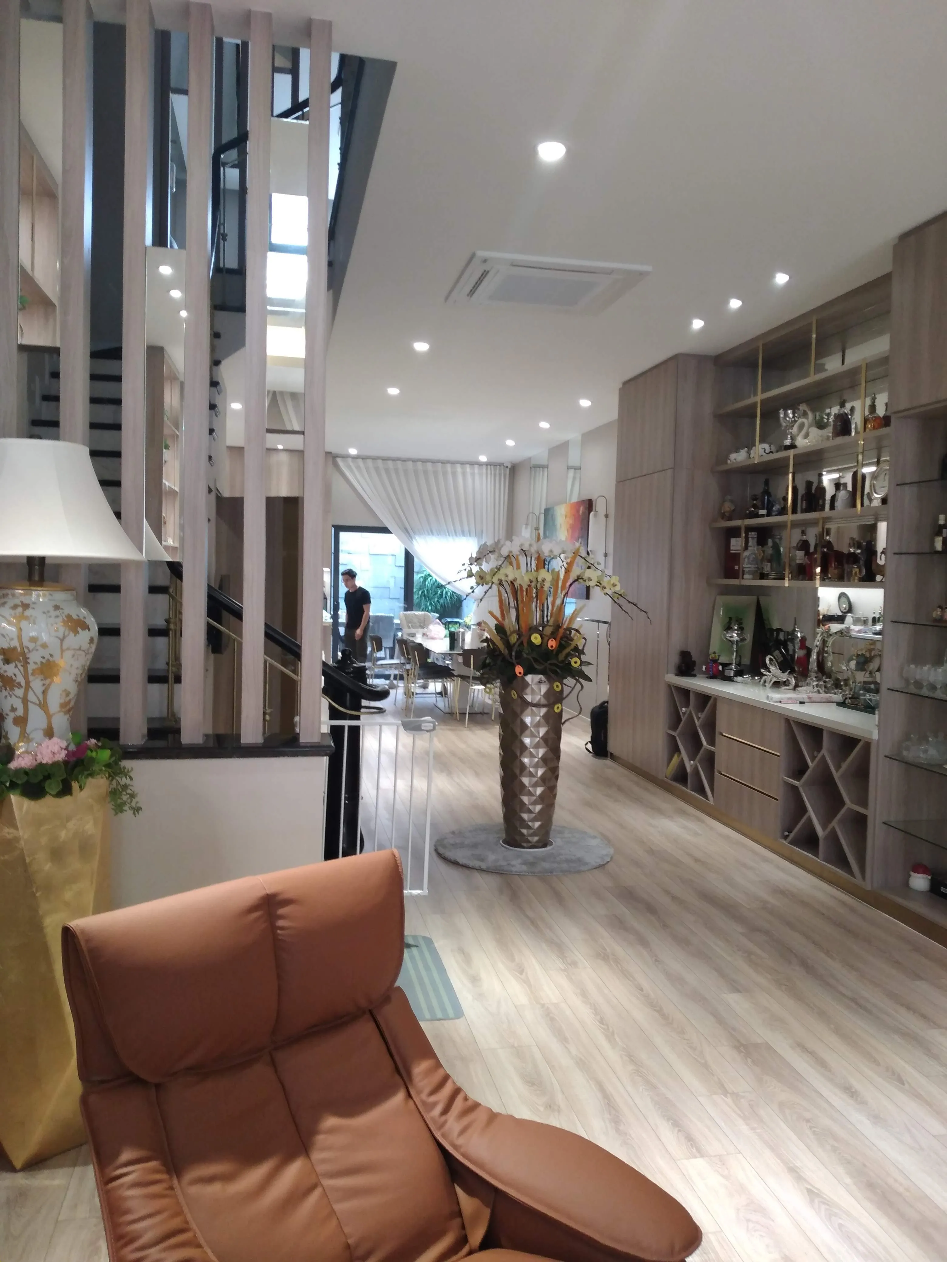 Thi công hoàn thiện nhà liền kề