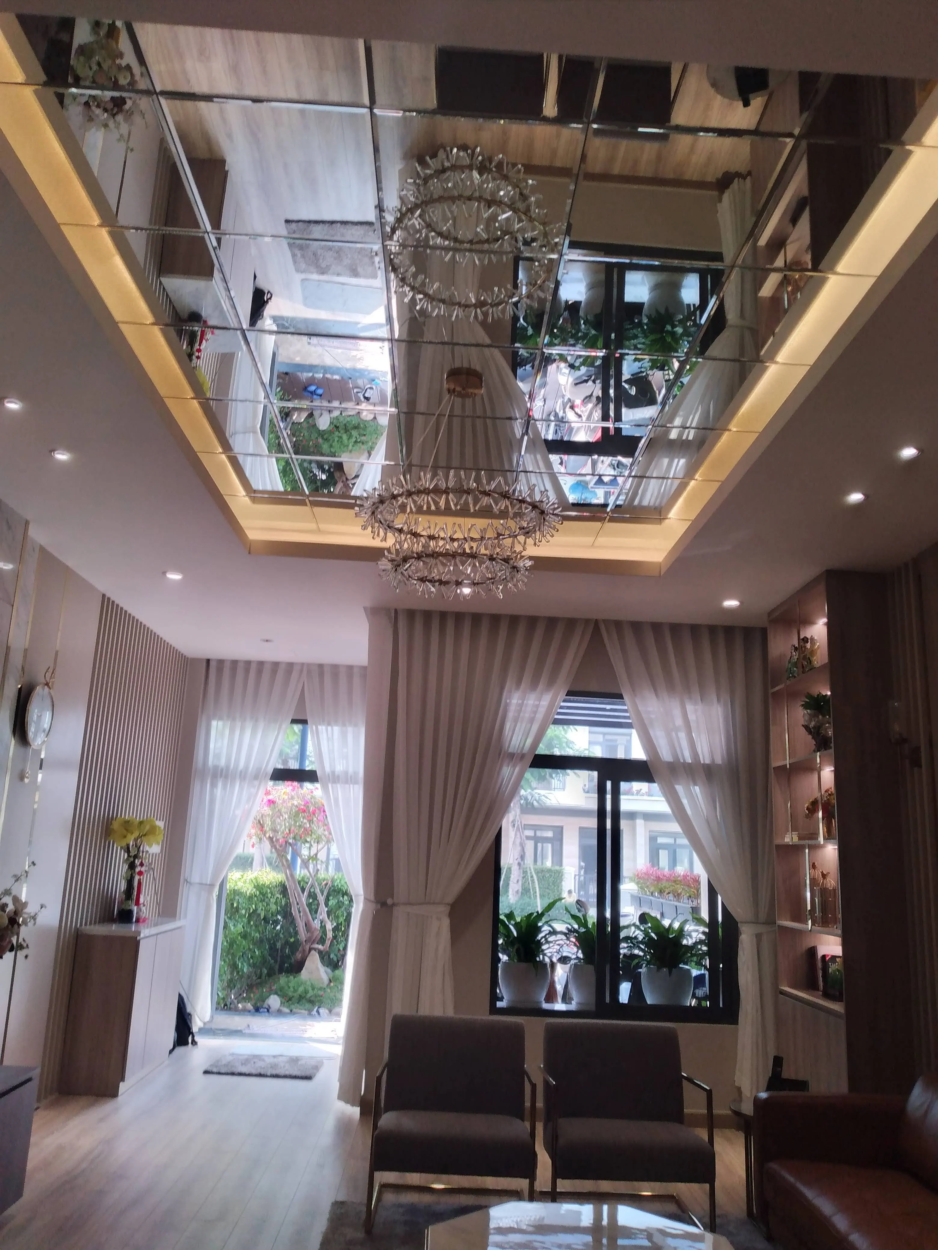 Thi công hoàn thiện nhà liền kề