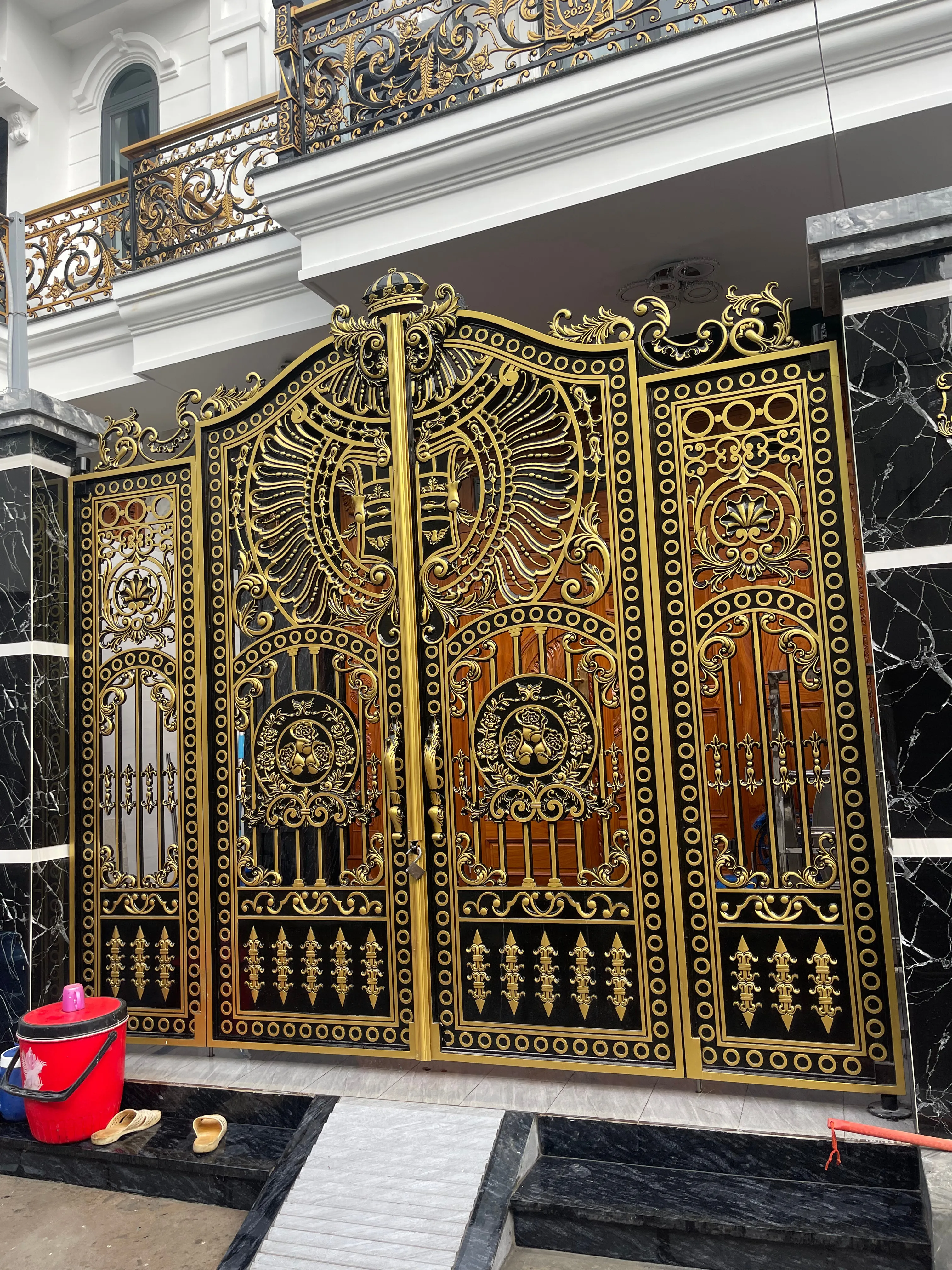 Thi công nhà liền kề