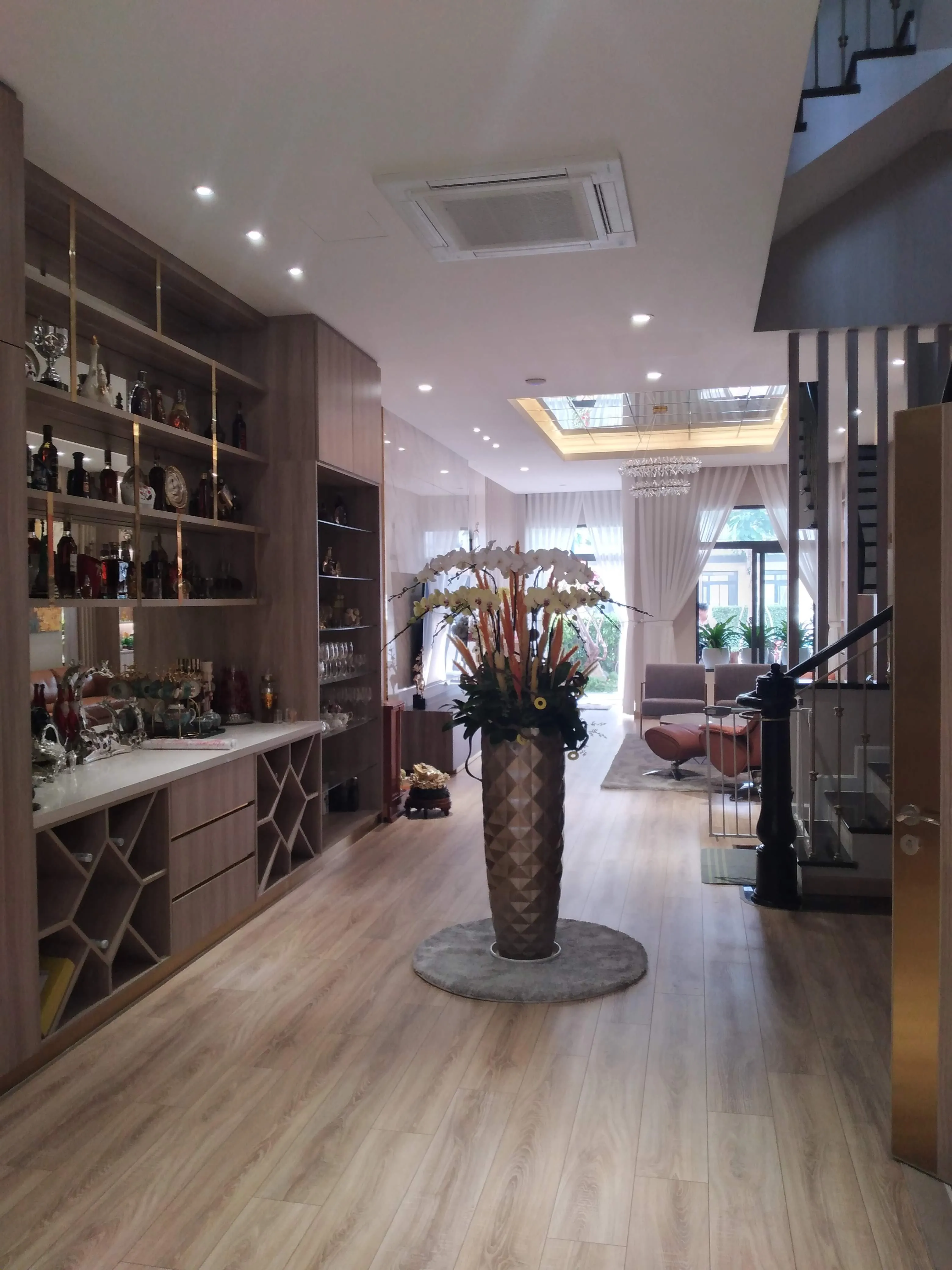 Thi công hoàn thiện nhà liền kề