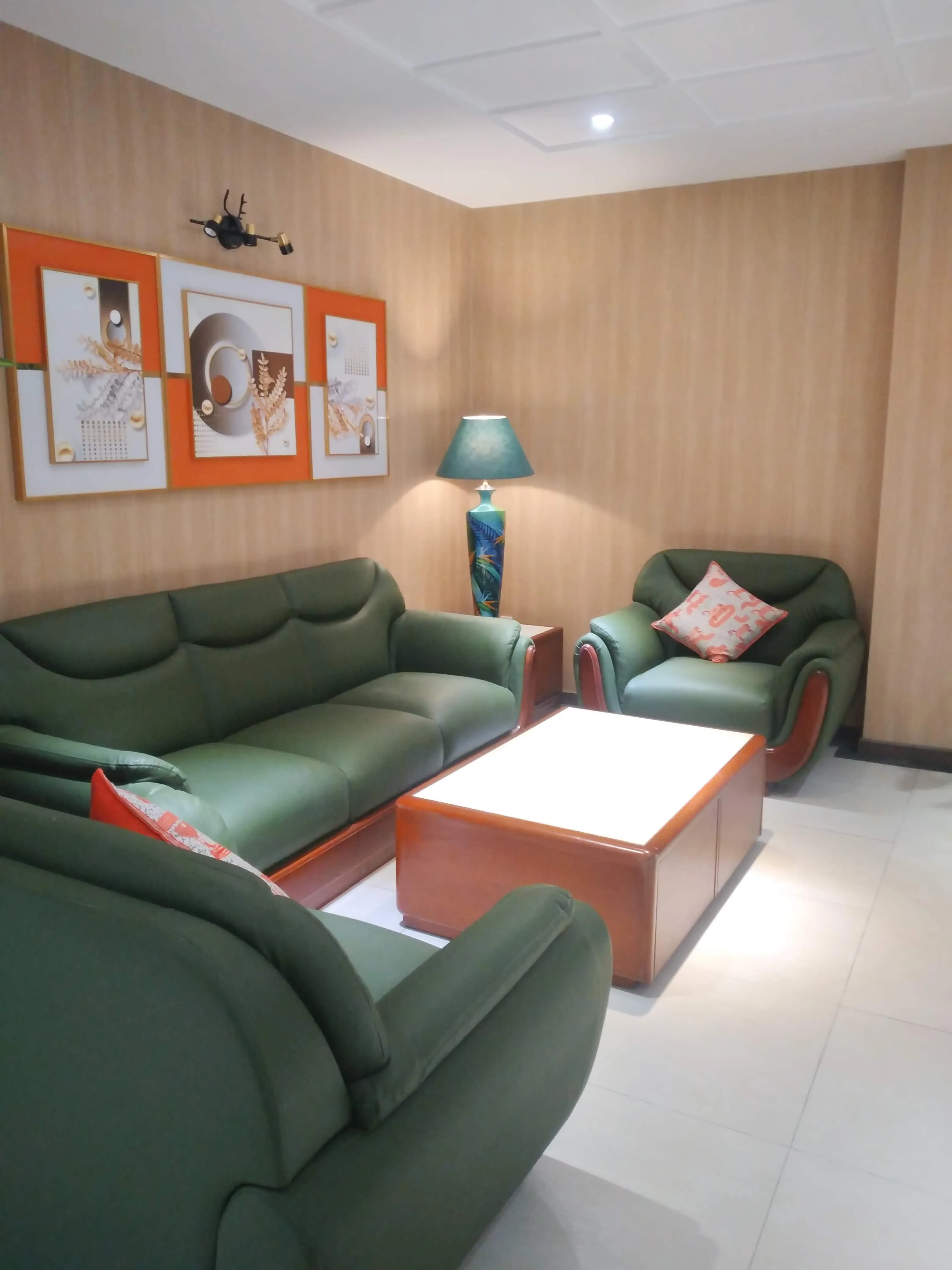 Thi công hoàn thiện Khách sạn