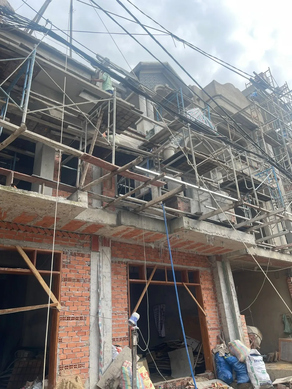 Thi công nhà liền kề