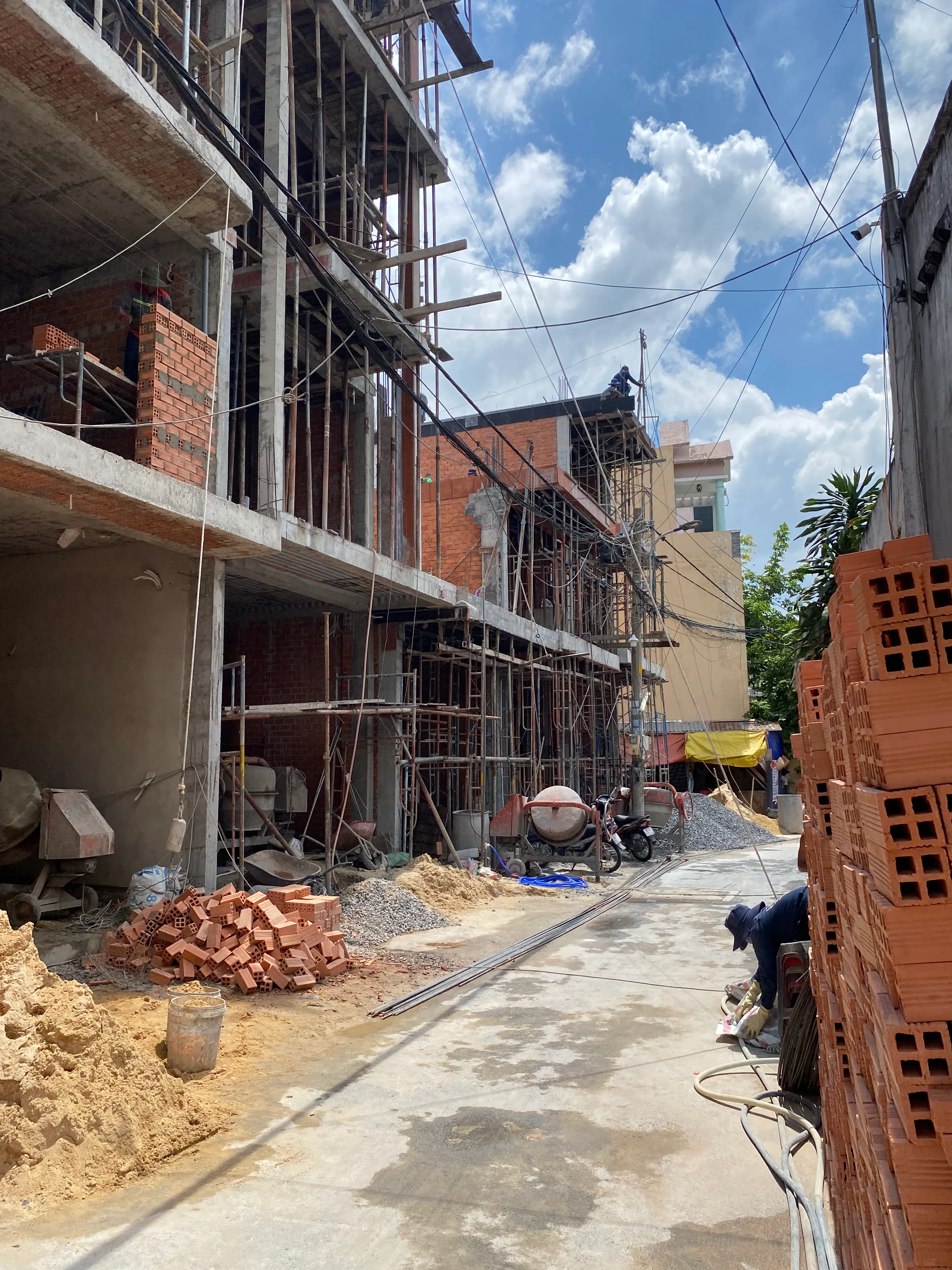 Thi công nhà liền kề