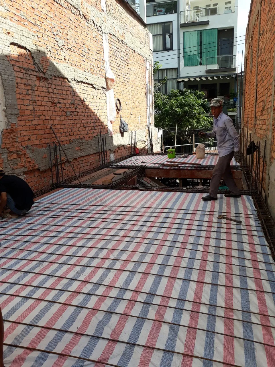 Thiết kế và thi công nhà phố hiện đại